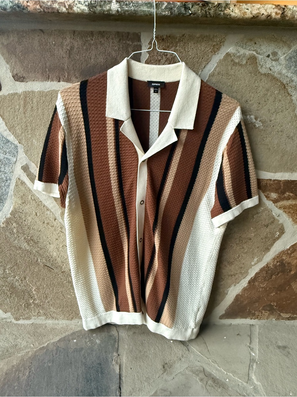 Express Men’s Cream & Brown Short-Sleeve Knit snap button Shirt